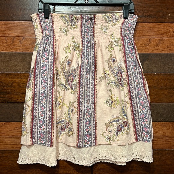 Charlotte Russe Dresses & Skirts - Charlotte Russe Stretchy Smocked Floral Lacey Lined Midi Skirt